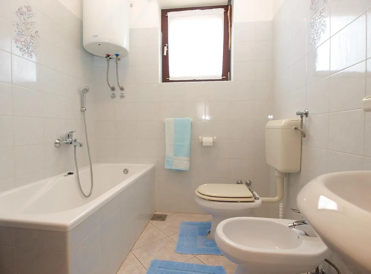Apartments Silvano 1563 Pula 0*,  Croatia