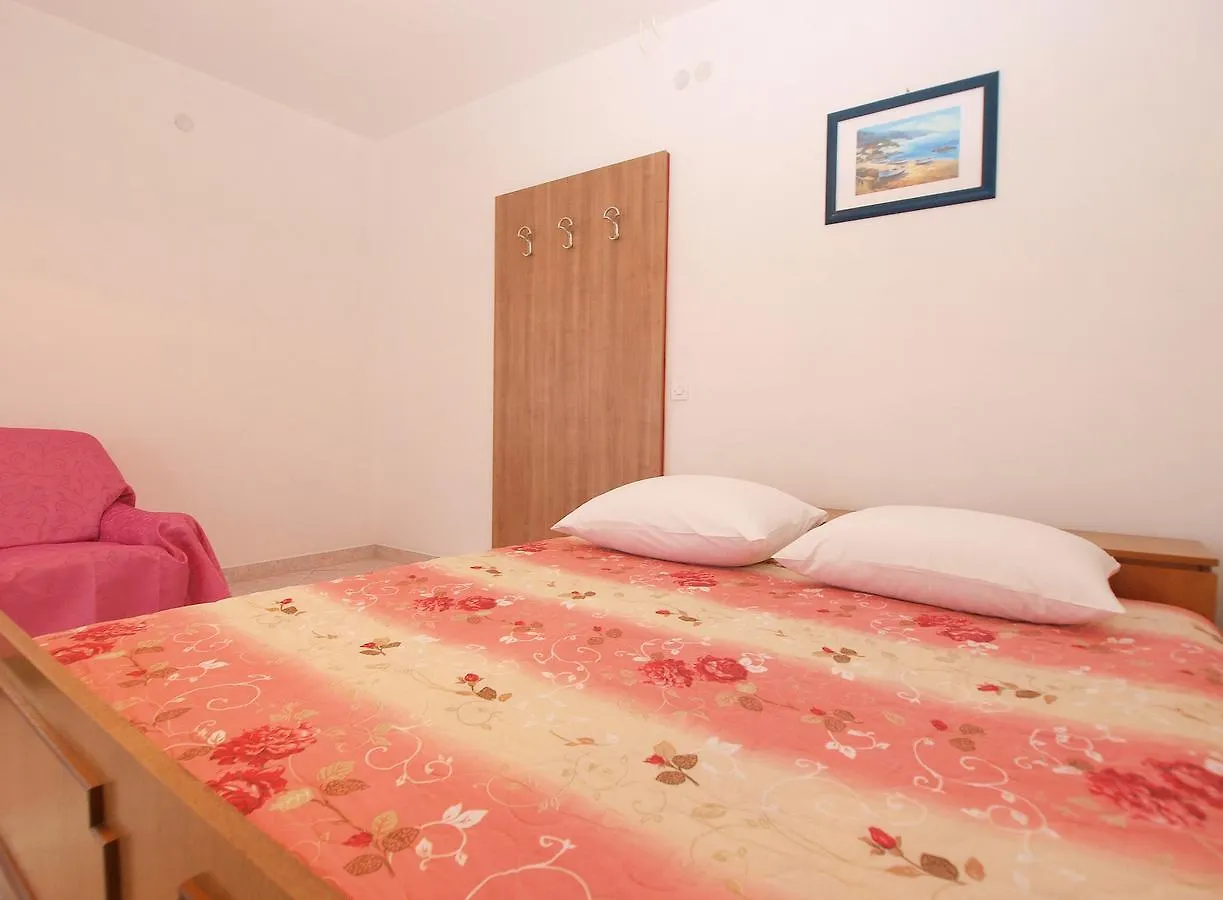 Apartments Silvano 1563 Pula 0*,  Croatia